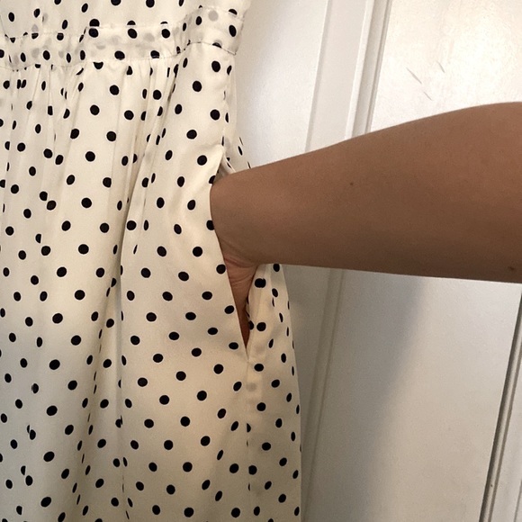 J. Crew polka dot summer dress with pockets! Adjustable spaghetti straps size 2 - Picture 6 of 6